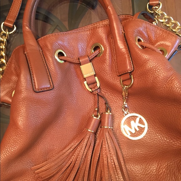 Michael Kors Bucket Bag - Like New!!! - Picture 2 of 5